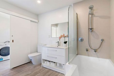 Photo of property in 35b Kawarau Place, Frankton, Queenstown, 9300