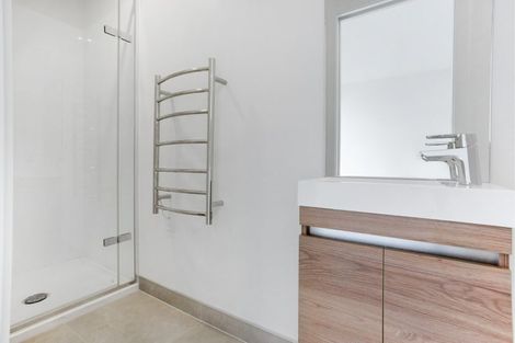 Photo of property in 1/39 Pakuranga Road, Pakuranga, Auckland, 2010