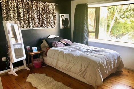 Photo of property in 5 Watkins Drive, Rangiora, 7400