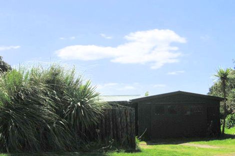 Photo of property in 37 Motiti Road, Papamoa Beach, Papamoa, 3118
