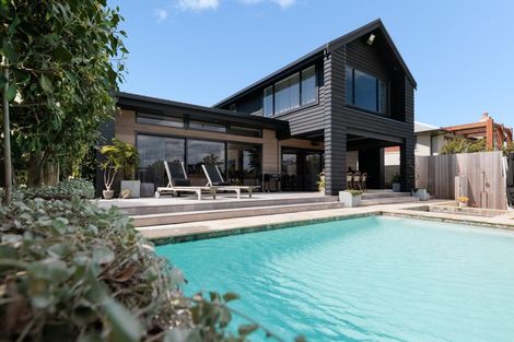Photo of property in 210 Oceanbeach Road, Mount Maunganui, 3116