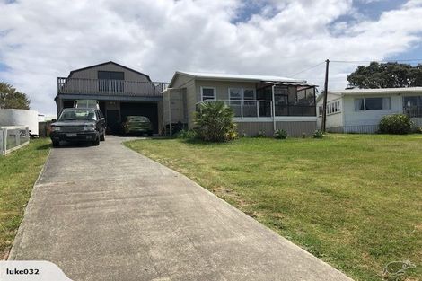 Photo of property in 12a Matai Road, Stanmore Bay, Whangaparaoa, 0932