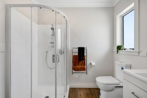 Photo of property in 16 Holford Street, Westown, New Plymouth, 4310