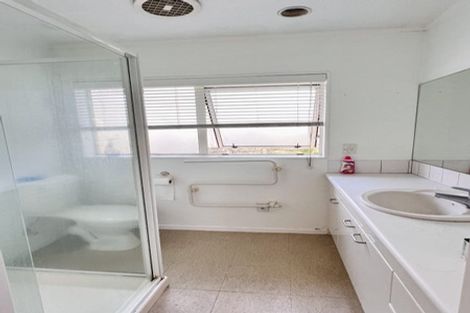 Photo of property in 2/19 Driscoll Place, Farm Cove, Auckland, 2010