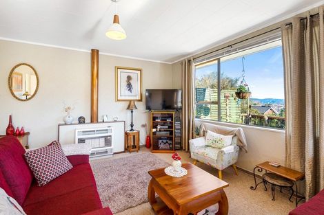 Photo of property in 1/21 Roband Crescent, Brown Owl, Upper Hutt, 5018