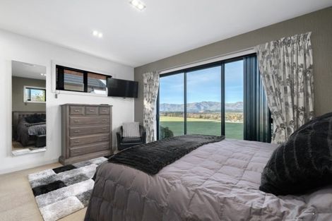 Photo of property in 980 Aubrey Road, Albert Town, Wanaka, 9305
