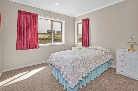 Photo of property in 3a Cromarty Place, Papakowhai, Porirua, 5024