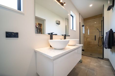 Photo of property in 21 Falconer Rise, Jacks Point, Queenstown, 9371