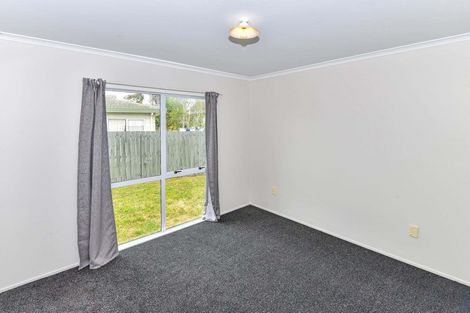 Photo of property in 2/20 Solveig Place, Randwick Park, Auckland, 2105