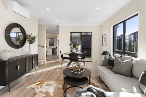 Photo of property in 136c Forrest Hill Road, Forrest Hill, Auckland, 0620