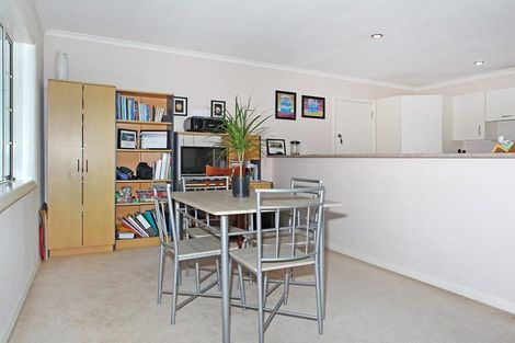 Photo of property in 32a Cutler Street, New Lynn, Auckland, 0600