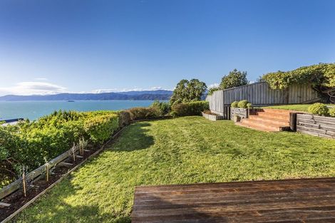 Photo of property in 124 Seatoun Heights Road, Seatoun, Wellington, 6022