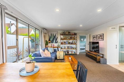 Photo of property in 7 Graham Grove, Waikanae, 5036