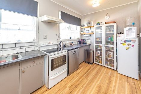 Photo of property in 27 Roberts Avenue, Aramoho, Whanganui, 4500