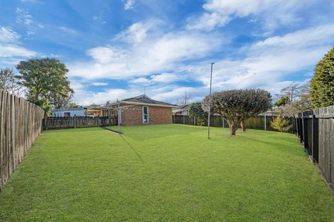 Photo of property in 9 Chibnall Place, Conifer Grove, Takanini, 2112