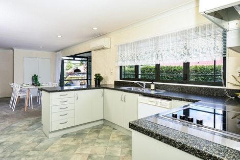 Photo of property in 28 Halcione Close, Flagstaff, Hamilton, 3210