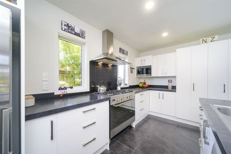 Photo of property in 39 James Line, Kelvin Grove, Palmerston North, 4414