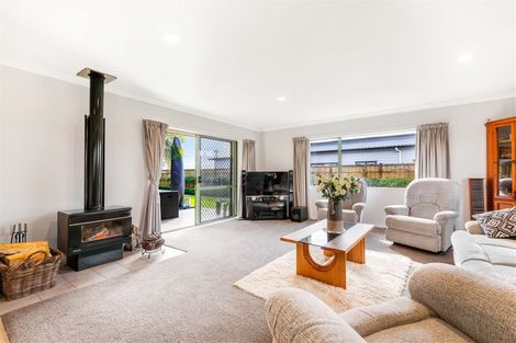 Photo of property in 65 Tapu Road, Huapai, Kumeu, 0810