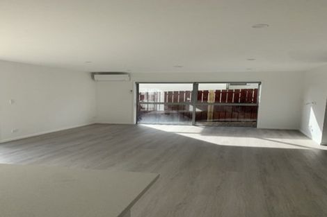 Photo of property in 1/492 East Coast Road, Windsor Park, Auckland, 0630