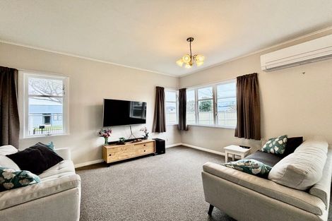 Photo of property in 1 Russell Street, Waterloo, Lower Hutt, 5011