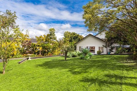 Photo of property in 30c Marine Parade, Mellons Bay, Auckland, 2014