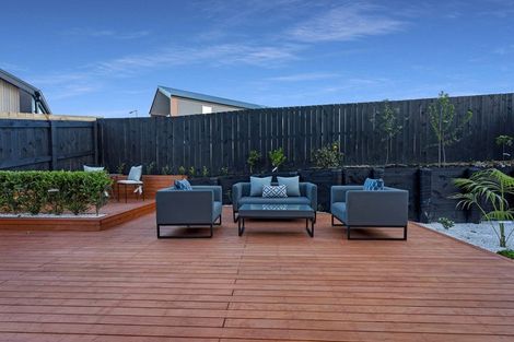 Photo of property in 10 Kotuitui Drive, Wainui, 0992