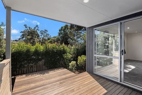 Photo of property in 3/28 Holiday Road, Stanmore Bay, Whangaparaoa, 0932