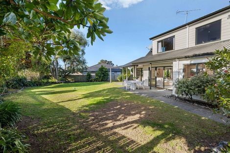 Photo of property in 48 Lakeside Drive, Orewa, 0931