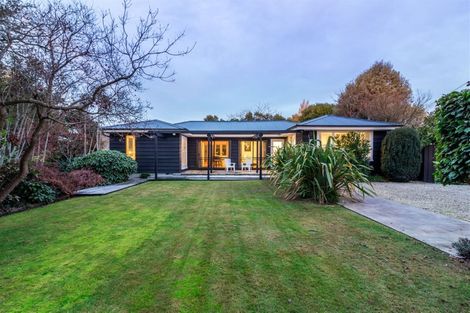 Photo of property in 9 Joyce Crescent, Ilam, Christchurch, 8041