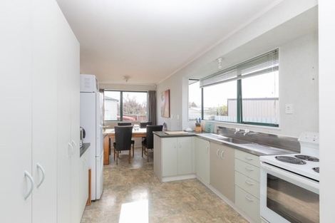 Photo of property in 8a Perry Place, Bader, Hamilton, 3206