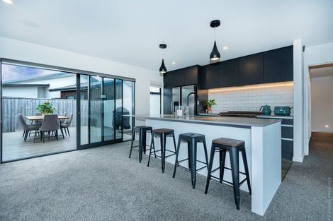 Photo of property in 14 Blue Gum Place, New Brighton, Christchurch, 8083