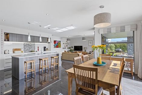 Photo of property in 14 Crown Close, Prebbleton, 7604