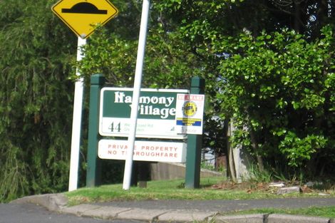 Photo of property in 1/44 West Coast Road, Glen Eden, Auckland, 0602