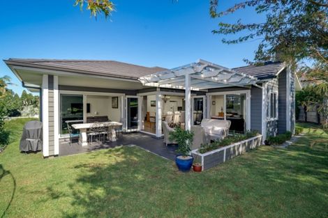 Photo of property in 5 Avocado Lane, Bethlehem, Tauranga, 3110