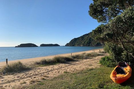 Photo of property in 12 Peninsula Road, Tata Beach, Takaka, 7183