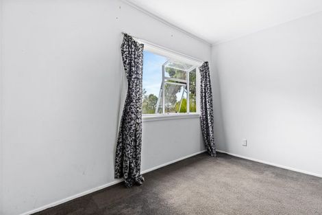 Photo of property in 2a Opou Road, Titirangi, Auckland, 0604