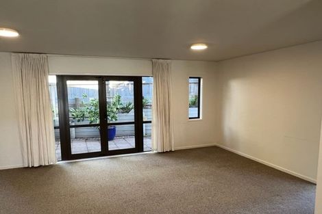 Photo of property in The Grange, 5/92 Bush Road, Albany, Auckland, 0632