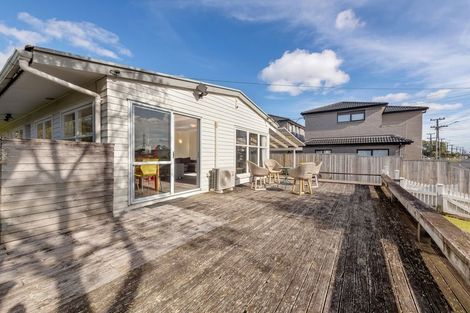 Photo of property in 26 Tiraumea Drive, Pakuranga, Auckland, 2010