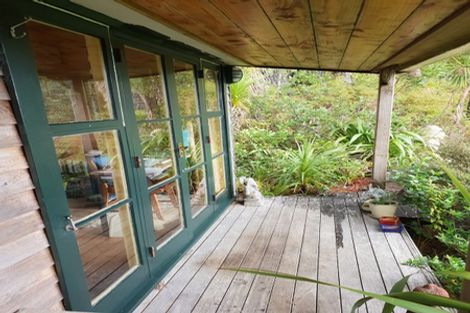 Photo of property in 122 Lone Kauri Road, Karekare, New Lynn, 0772