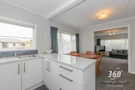 Photo of property in 8 Galway Avenue, Hokowhitu, Palmerston North, 4410