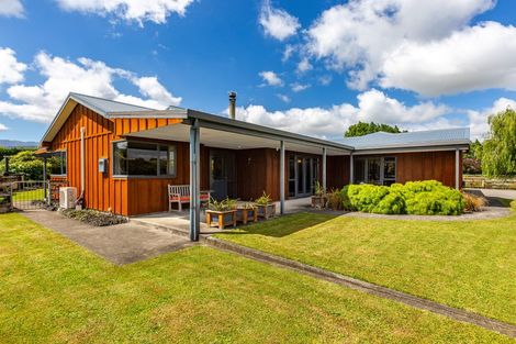 Photo of property in 4 Pukematawai Lane, Levin, 5571