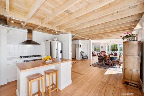 Photo of property in 96 Nicholson Road, Khandallah, Wellington, 6035