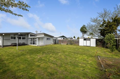 Photo of property in 5 Ngaio Place, Hawera, 4610