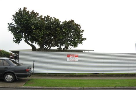 Photo of property in 17 Short Street, Waitara, 4320