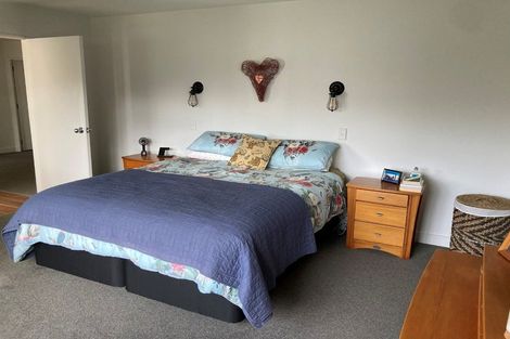 Photo of property in 12b Kororako Grove, Whalers Gate, New Plymouth, 4310