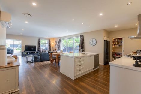 Photo of property in 6 Mappleton Avenue, Burnside, Christchurch, 8053