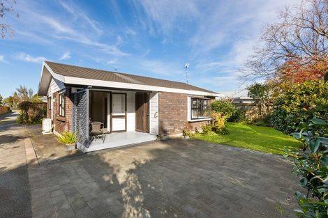 Photo of property in 16a Clare Street, Cambridge, 3434