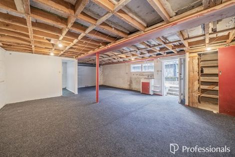 Photo of property in 18 Barberry Grove, Maungaraki, Lower Hutt, 5010