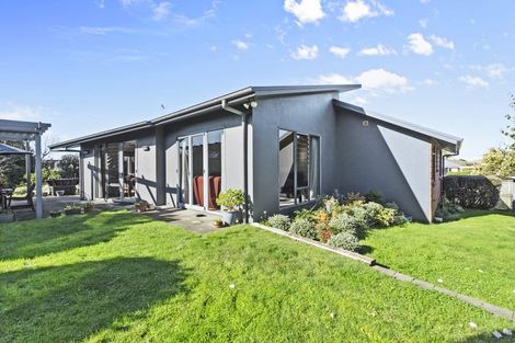 Photo of property in 56 Cairns Crescent, Rototuna, Hamilton, 3210