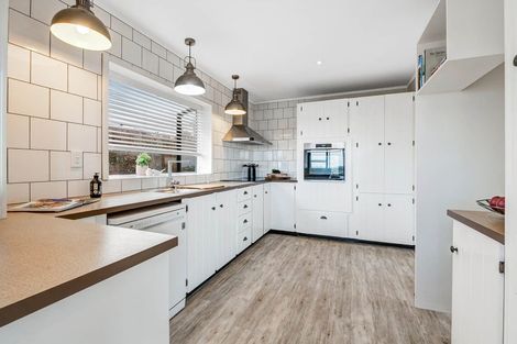 Photo of property in 93 Stanmore Bay Road, Stanmore Bay, Whangaparaoa, 0932